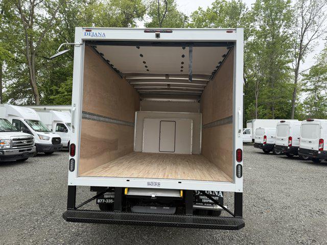 2027 Ford E-Series Cutaway Box Dry Freight