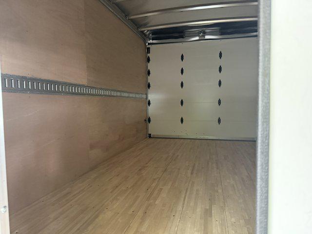 2027 Ford E-Series Cutaway Box Dry Freight