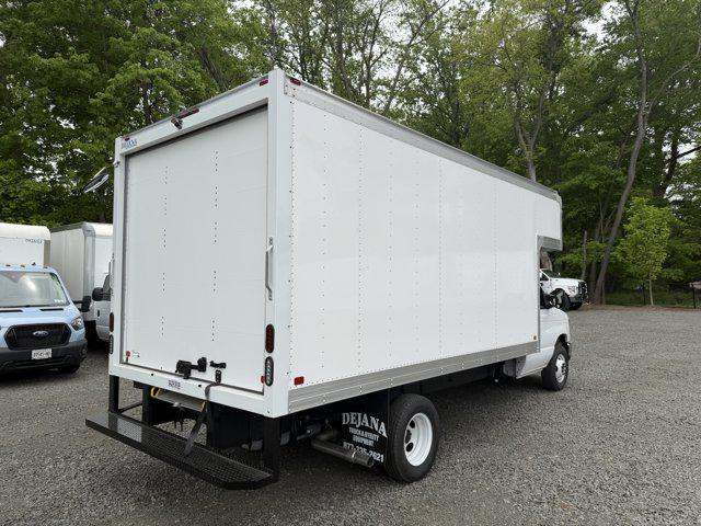 2027 Ford E-Series Cutaway Box Dry Freight