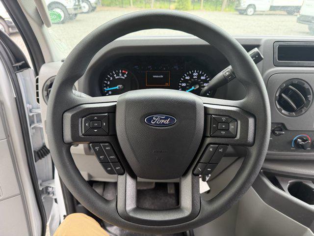 2027 Ford E-Series Cutaway Box Dry Freight