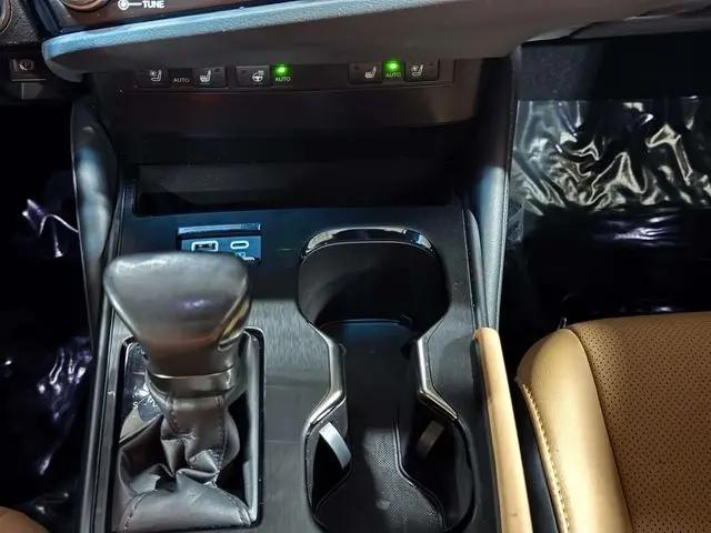2024 Lexus ES 250 ES 250