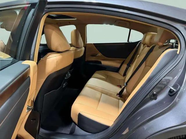 2024 Lexus ES 250 ES 250