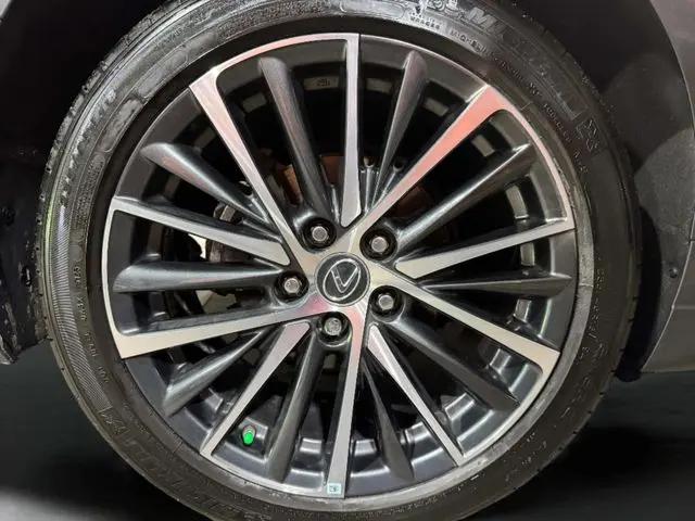 2024 Lexus ES 250 ES 250