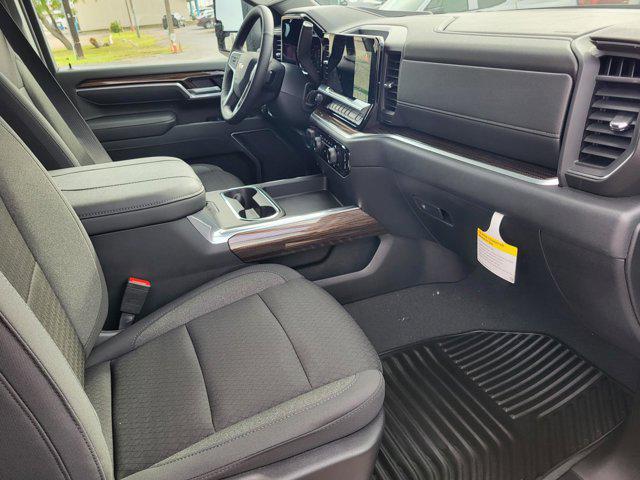 2026 Chevrolet Silverado 2500HD Crew Cab, Standard Bed, LT, 4WD
