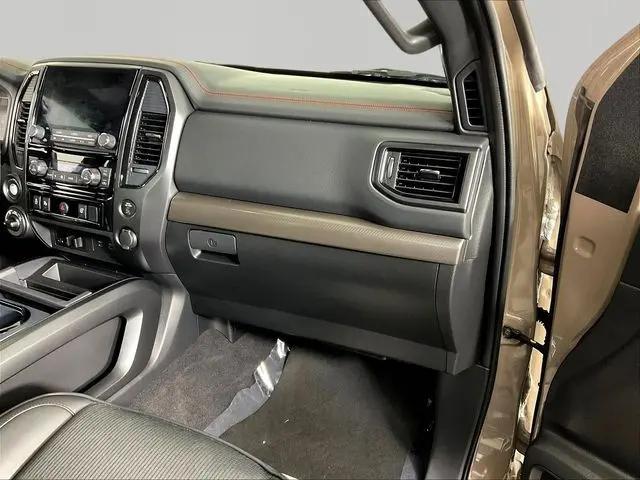 2024 Nissan Titan Crew Cab PRO-4X 4x4