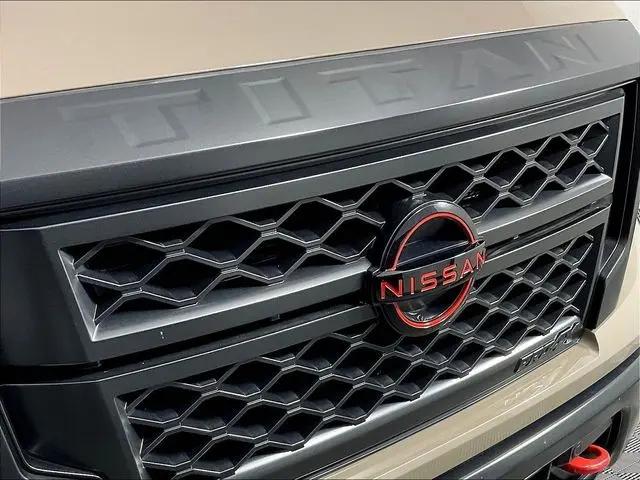 2024 Nissan Titan Crew Cab PRO-4X 4x4