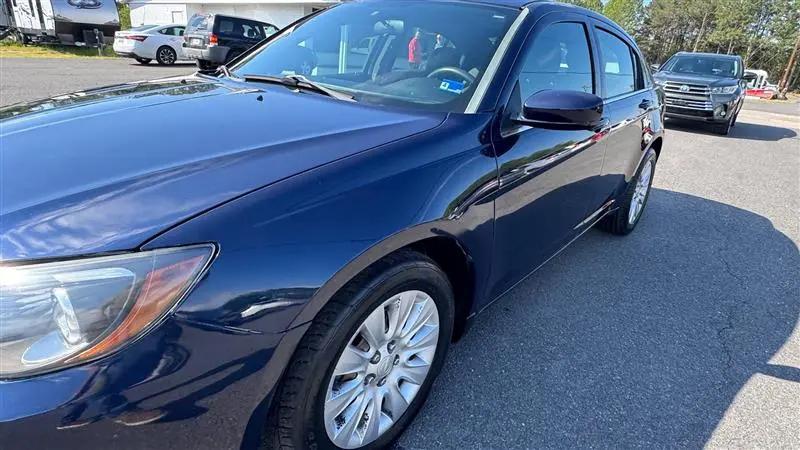 2014 Chrysler 200 LX