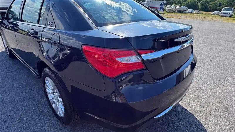 2014 Chrysler 200 LX