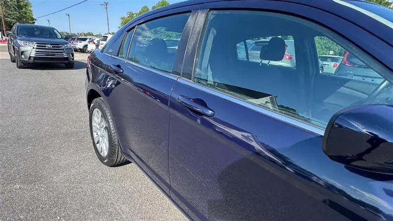 2014 Chrysler 200 LX