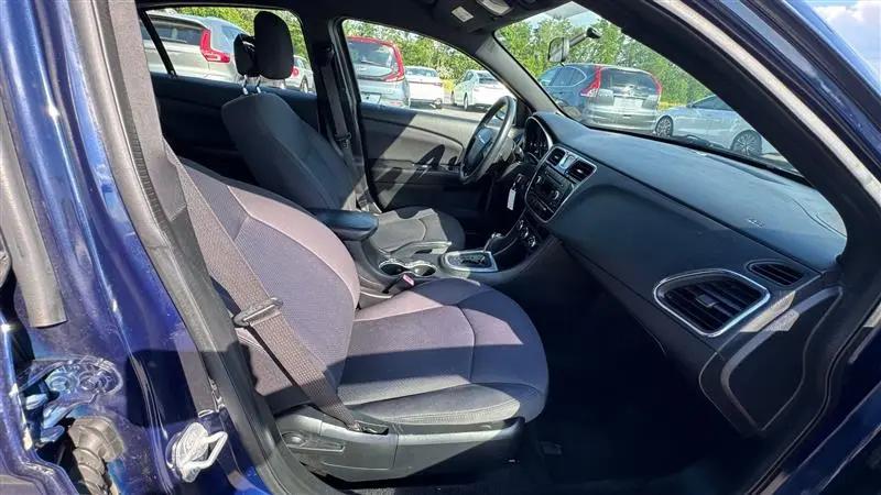 2014 Chrysler 200 LX