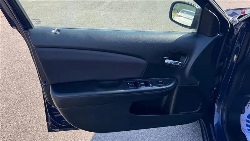 2014 Chrysler 200 LX