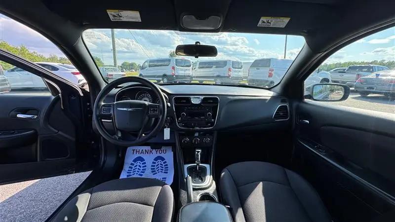 2014 Chrysler 200 LX