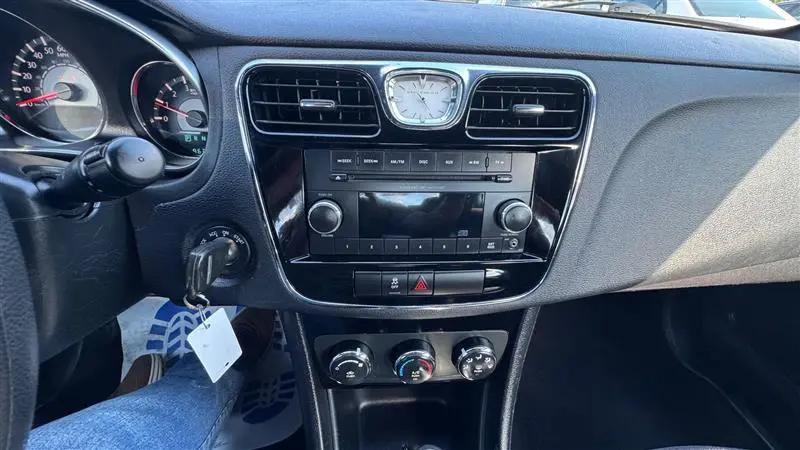 2014 Chrysler 200 LX