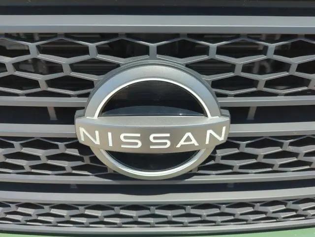 2024 Nissan Titan Crew Cab SV 4x2