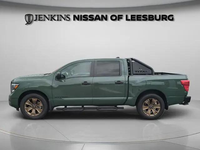 2024 Nissan Titan Crew Cab SV 4x2