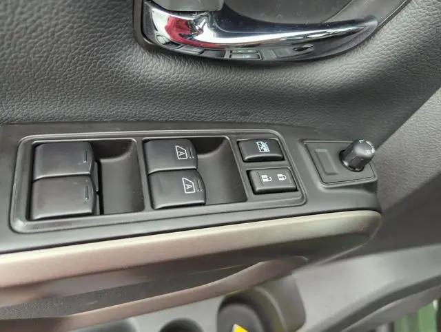 2024 Nissan Titan Crew Cab SV 4x2