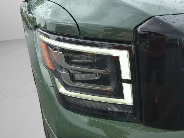 2024 Nissan Titan Crew Cab SV 4x2