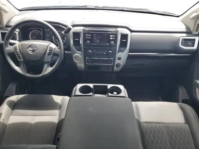 2018 Nissan Titan SV
