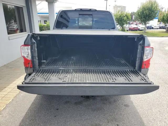2018 Nissan Titan SV