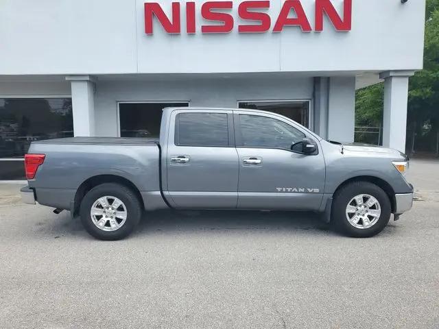 2018 Nissan Titan SV