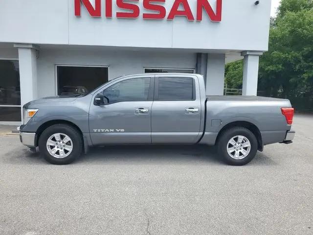 2018 Nissan Titan SV