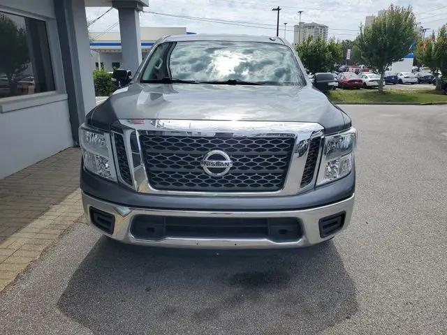 2018 Nissan Titan SV