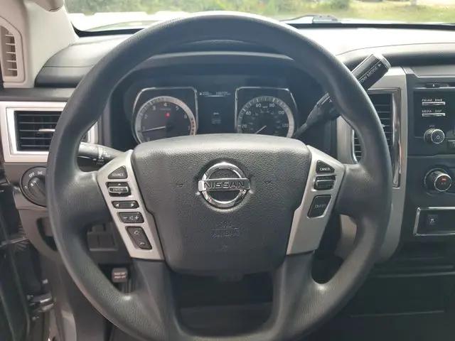 2018 Nissan Titan SV