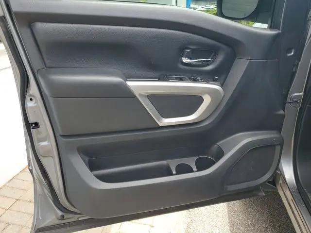 2018 Nissan Titan SV