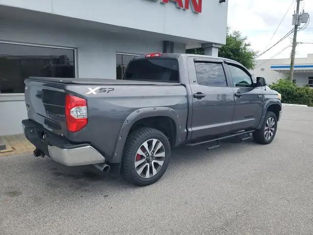 2017 Toyota Tundra SR5 5.7L V8