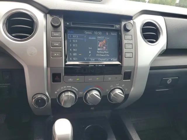 2017 Toyota Tundra SR5 5.7L V8
