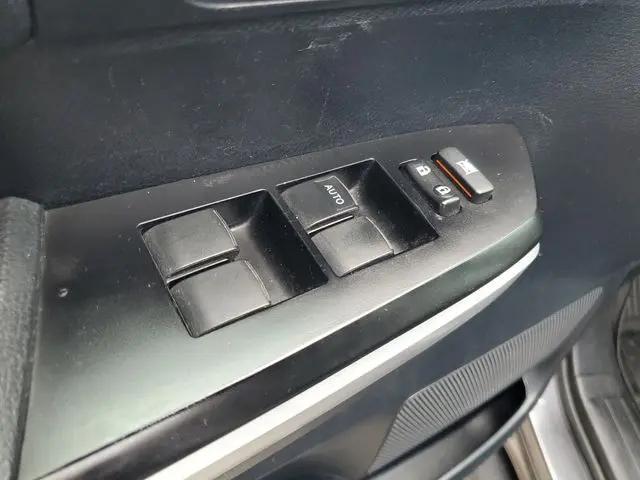 2017 Toyota Tundra SR5 5.7L V8