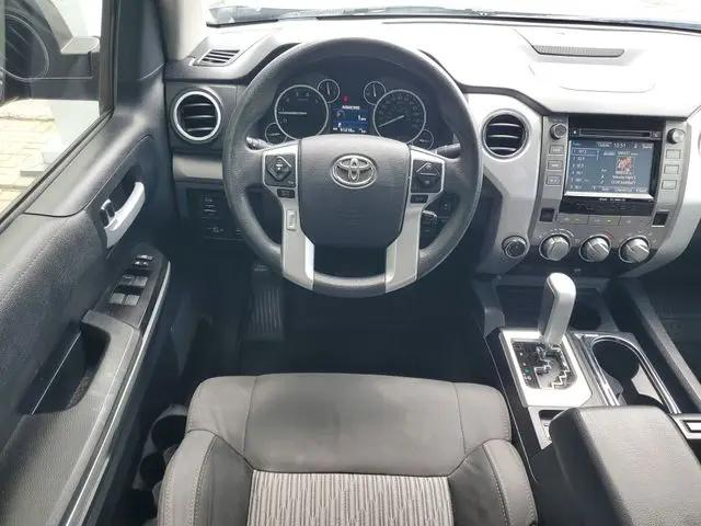 2017 Toyota Tundra SR5 5.7L V8