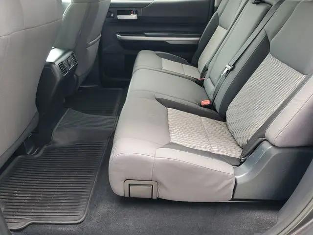 2017 Toyota Tundra SR5 5.7L V8