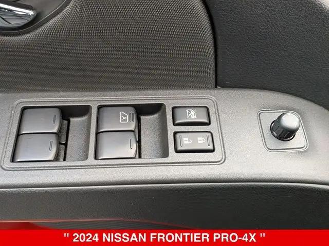 2024 Nissan Frontier Crew Cab PRO-4X 4x4