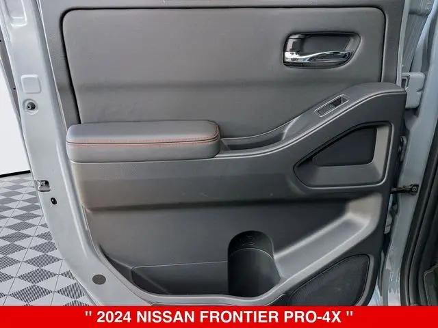 2024 Nissan Frontier Crew Cab PRO-4X 4x4