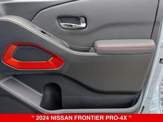 2024 Nissan Frontier Crew Cab PRO-4X 4x4