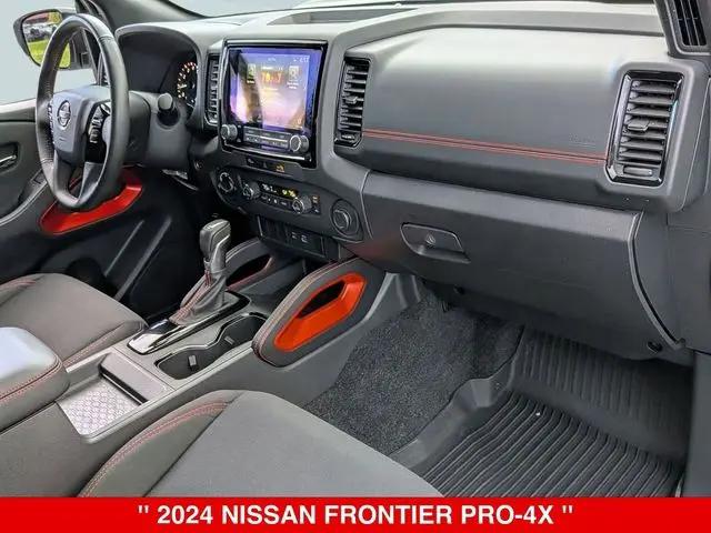 2024 Nissan Frontier Crew Cab PRO-4X 4x4