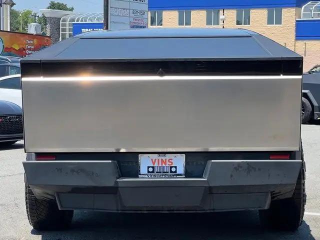 2025 Tesla Cybertruck Cyberbeast