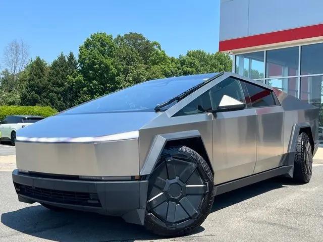 2025 Tesla Cybertruck Cyberbeast