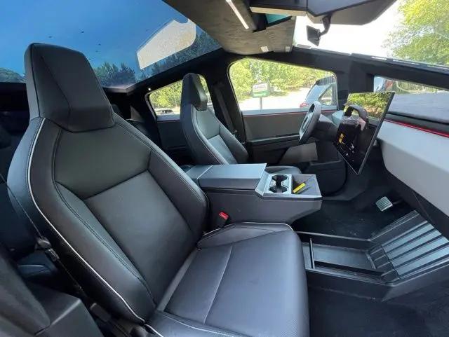 2025 Tesla Cybertruck Cyberbeast