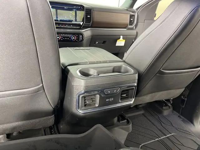 2024 Chevrolet Silverado 2500HD 4WD Crew Cab Standard Bed High Country