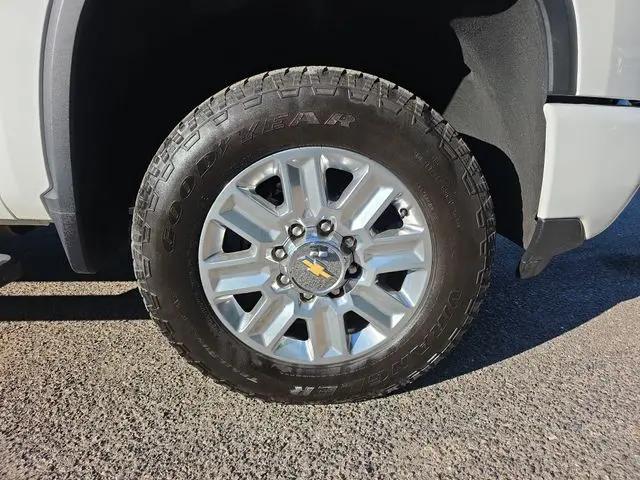 2024 Chevrolet Silverado 2500HD 4WD Crew Cab Standard Bed High Country