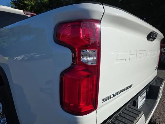 2024 Chevrolet Silverado 2500HD 4WD Crew Cab Standard Bed High Country