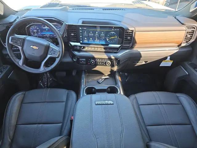 2024 Chevrolet Silverado 2500HD 4WD Crew Cab Standard Bed High Country