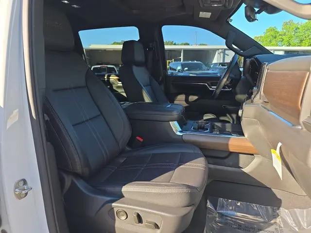 2024 Chevrolet Silverado 2500HD 4WD Crew Cab Standard Bed High Country