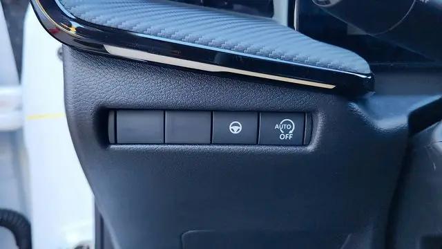 2025 Nissan Kicks SR Intelligent AWD