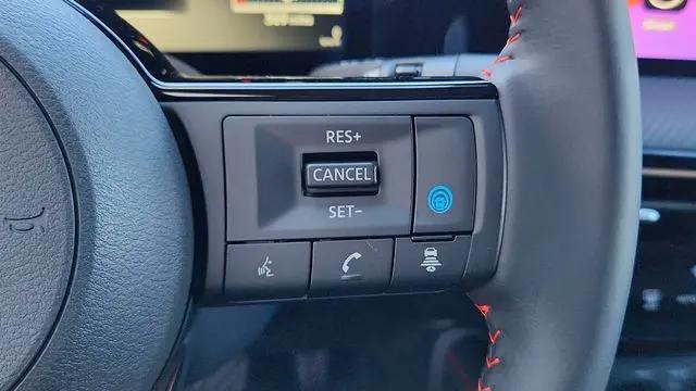 2025 Nissan Kicks SR Intelligent AWD