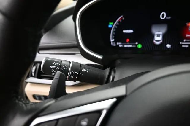 2023 Acura MDX Advance Package