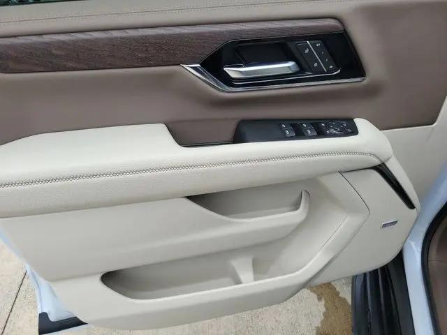 2026 GMC Yukon XL 4WD Denali
