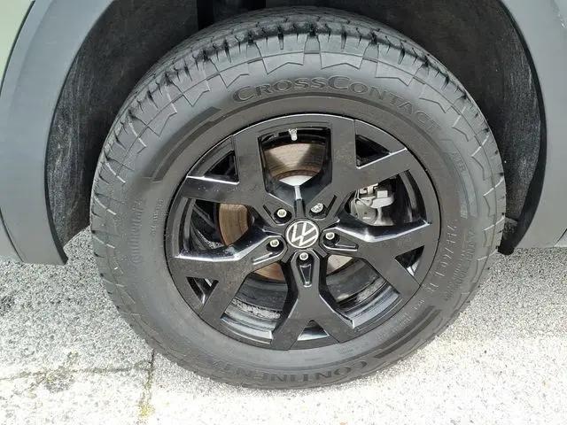 2024 Volkswagen Atlas 2.0T Peak Edition SE w/Technology